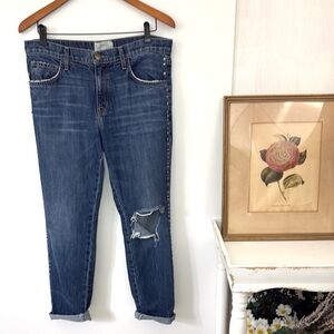 Current Elliott “The Fling Whiskey Destroy w/Studs”
Boyfriend Jeans Sz 27